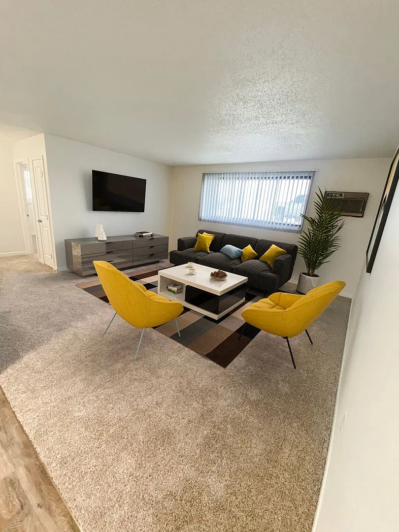 Melony Ann Apartments — Photo 2