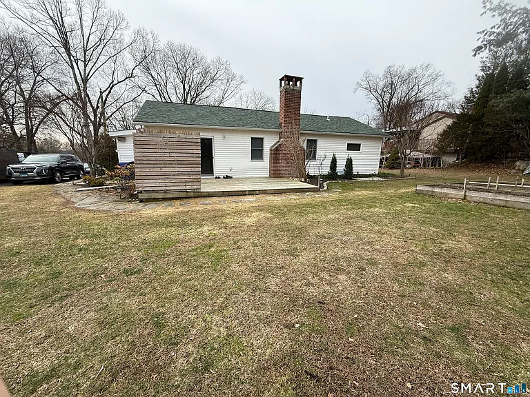 82 Sherry Ln — Photo 16