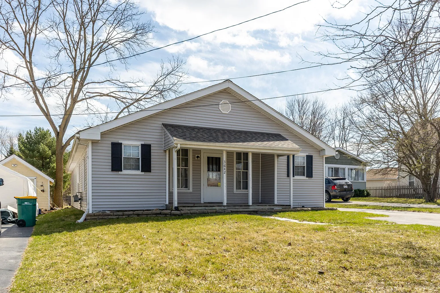 3642 Central St photo 1