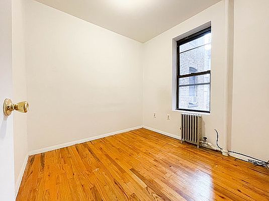 2nd image of 70 Kenmare St APT 21