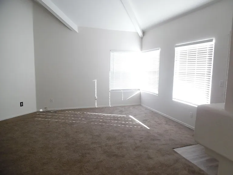 5125 W Reno Ave — Photo 12