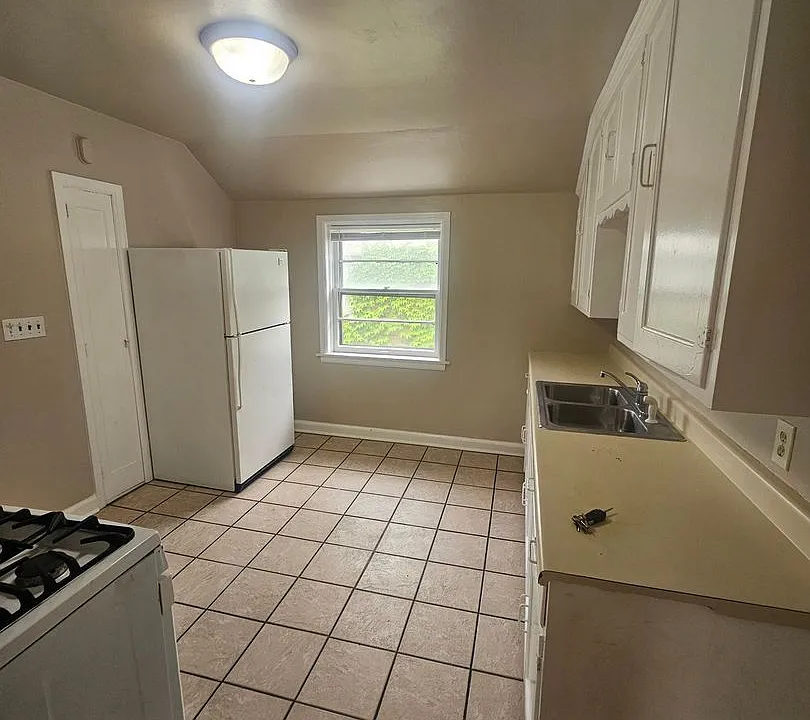 7135-7137 W Bluemound Rd. (Duplex)