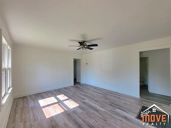 3rd image of 301 S Escalanta St