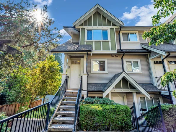 6888 Rumble St #10, Burnaby, BC V5E 1A8