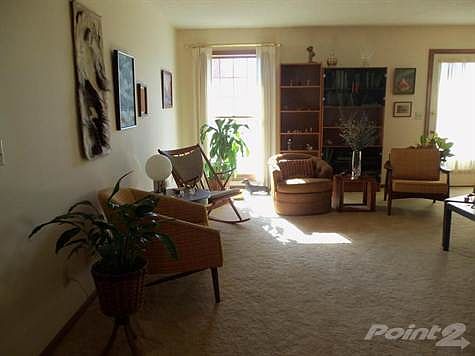 4th image of 3914 Westgate Dr