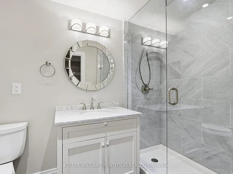 287 Royal Albert Ct — Photo 44
