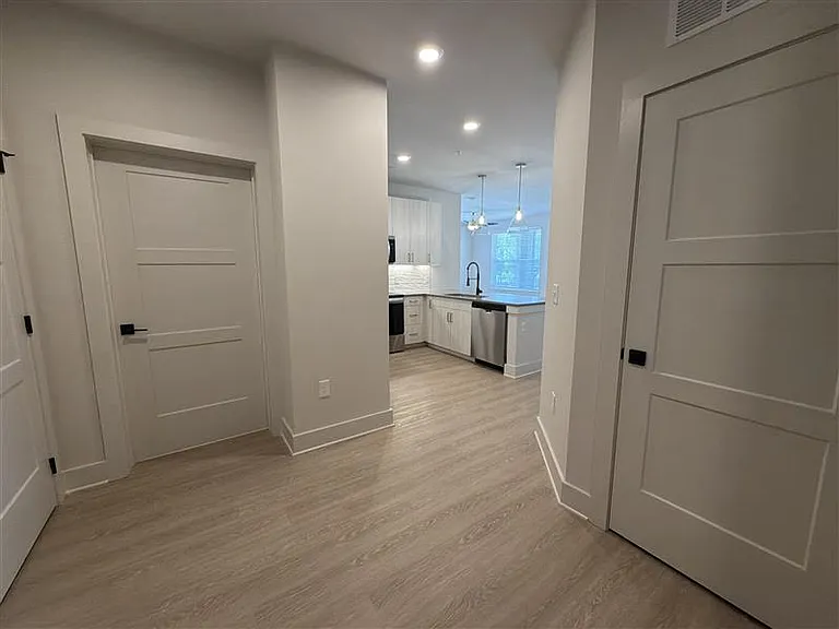 District on the Etowah Apartments — Photo 1479