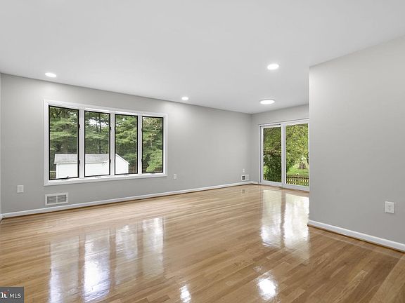5th image of 17408 Redland Rd