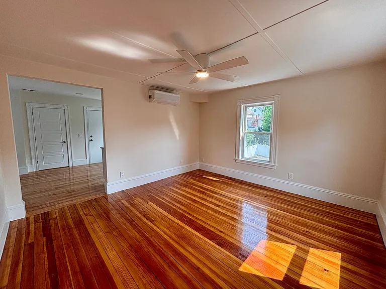 29 Sylvan St #2 — Photo 7