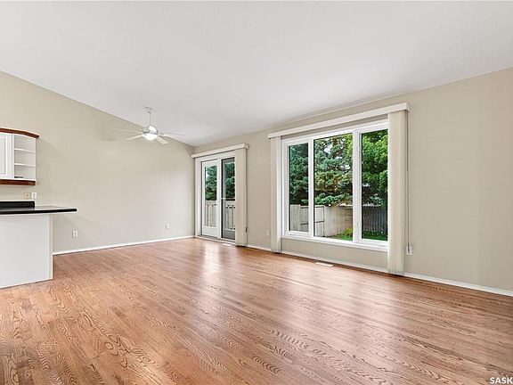 4th image of 323 Garvie ROAD