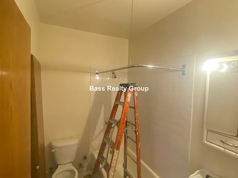 4806 N Kedzie Ave #115 — Photo 9