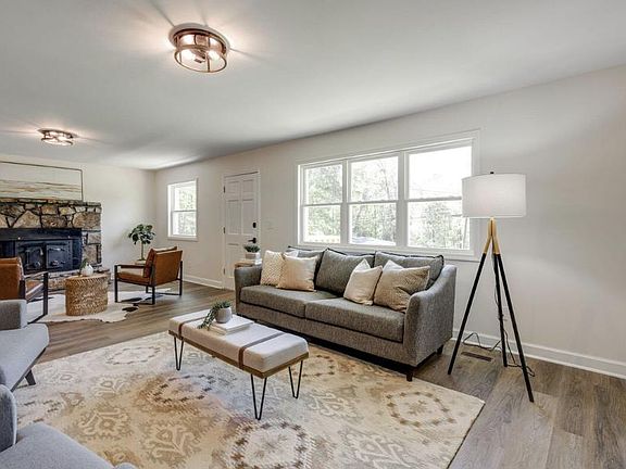 5th image of 5333 Collegeview Dr