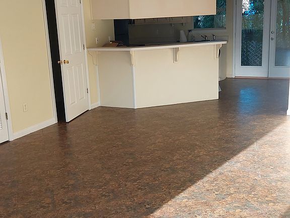 3rd image of 1916 Karly Ct