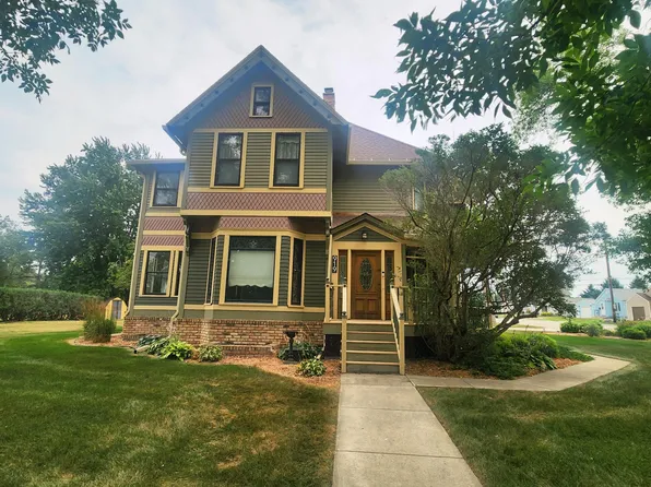 919 3rd Ave SW, Pipestone, MN 56164