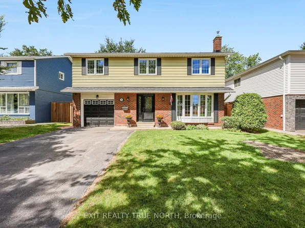 2661 Homelands Dr, Mississauga, ON L5K 1H7