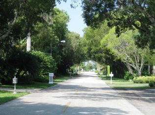 255 3rd Ave N, Naples, FL 34102