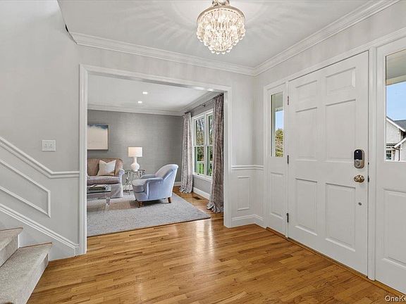 3rd image of 76 Davis Avenue