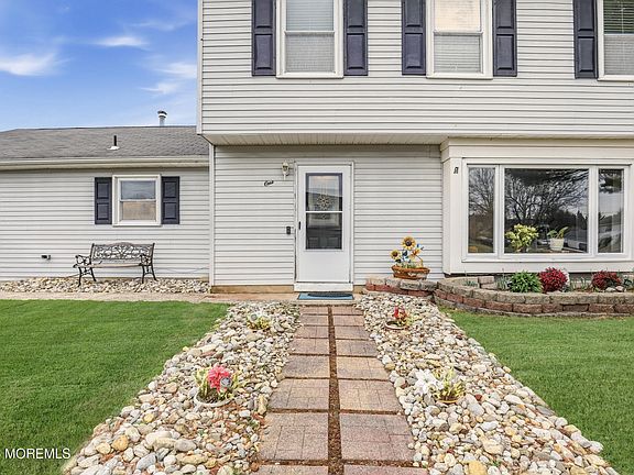 4th image of 1 Mimi Lane