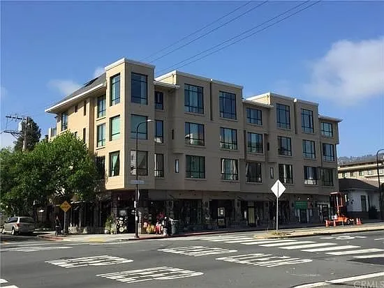 1801 University Ave — Photo 1