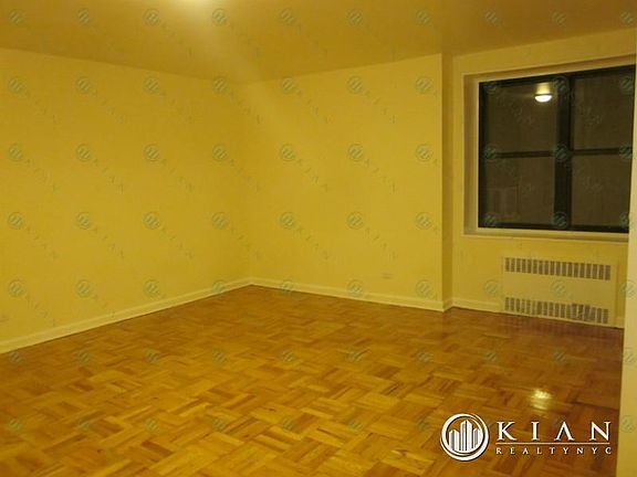 5th image of 3415 Parsons Blvd APT 2A