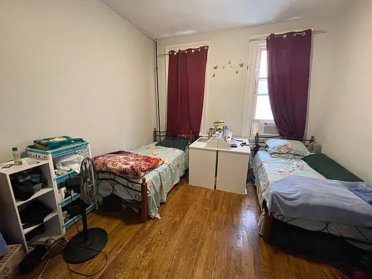 Rented by Hagstrom Management Inc | media 10