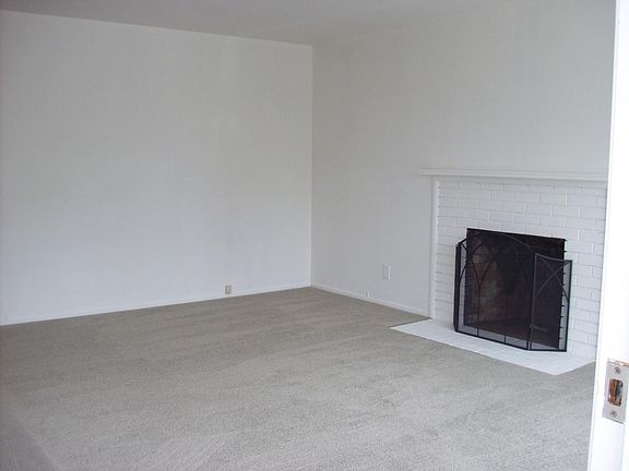 2nd image of 3940 Coronado Way