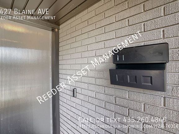 5th image of 2427 E Blaine Ave