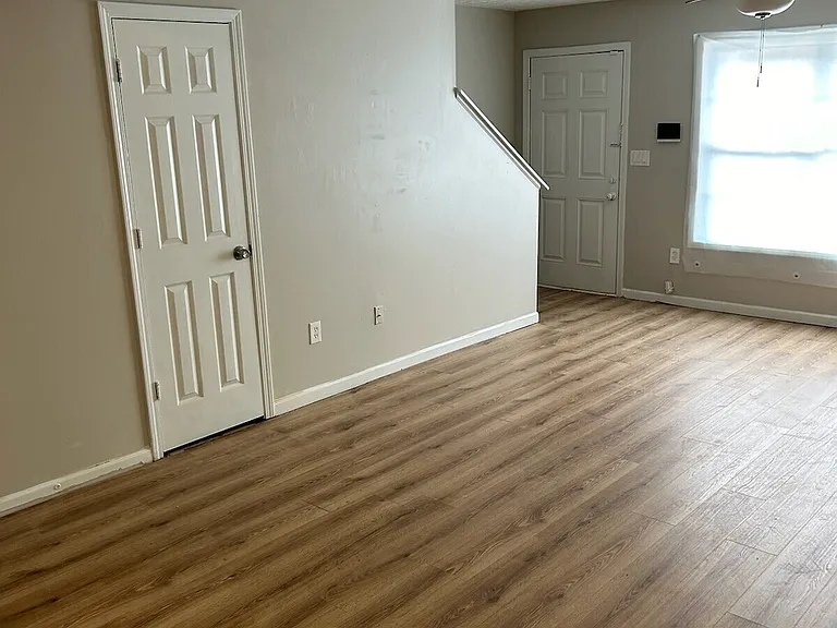 200 Westridge Dr #207 — Photo 3