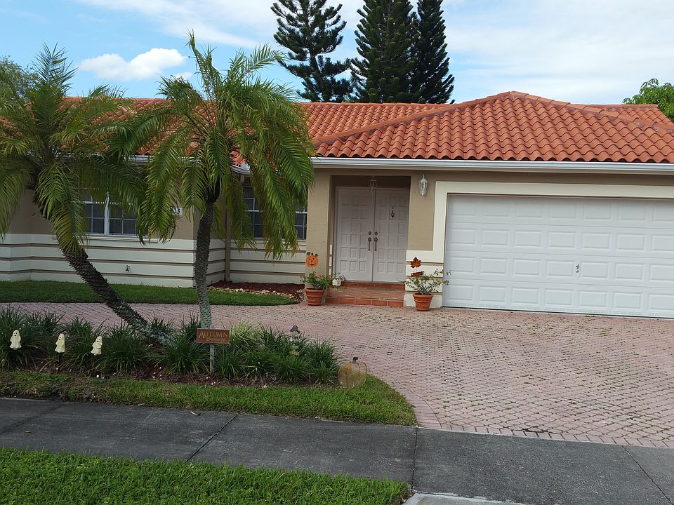 2nd image of 14213 SW 35th St