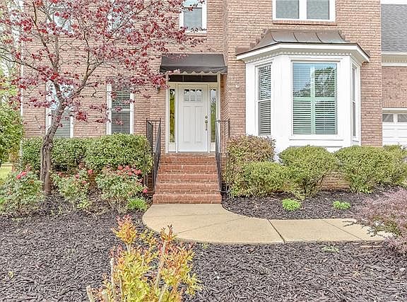 2nd image of 12413 Lazy Oak Ln