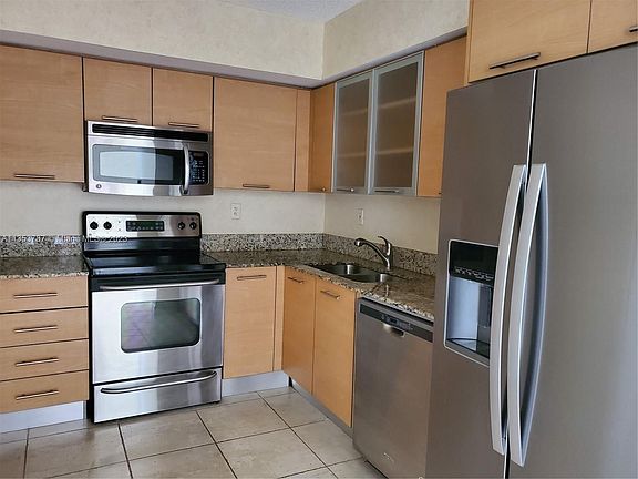 3rd image of 3300 NE 191st St APT 1611