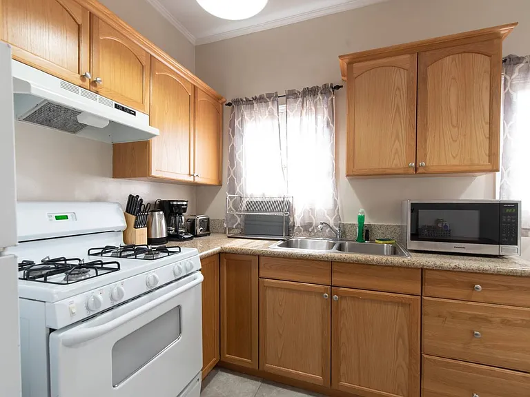 79 W Glenarm St — Photo 12