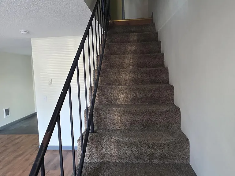 121 NE Fern Pl #1 — Photo 6