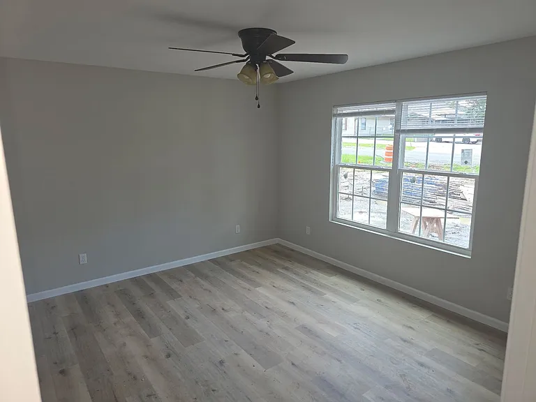 657 N Washington St — Photo 8