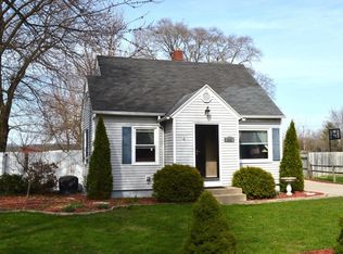 523 Pinecrest St, Holland, MI 49424