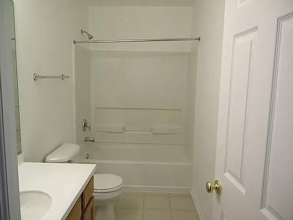5th image of 801 Brodhead Dr