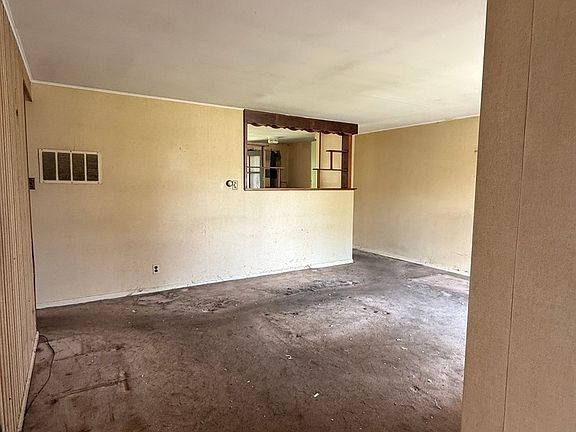 2nd image of 8750 S Kilbourn Ave