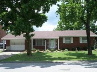 24 Victoria Dr, Granite City, IL 62040