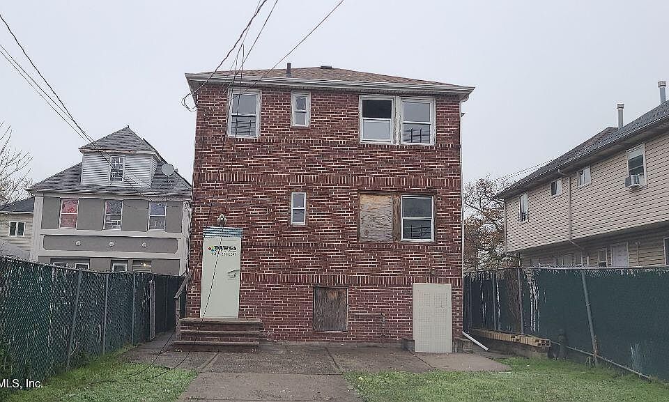 1st image of 153 South Ave