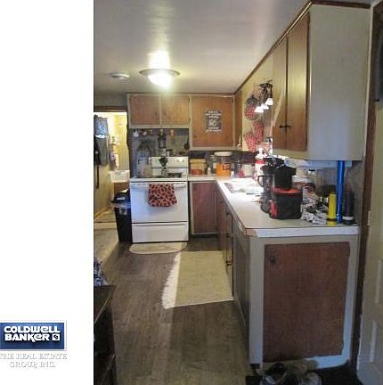 3rd image of 204 W Flanagan Ave