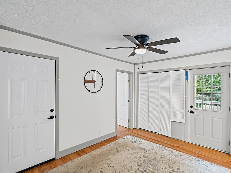 7809 Rosewood Dr — Photo 8