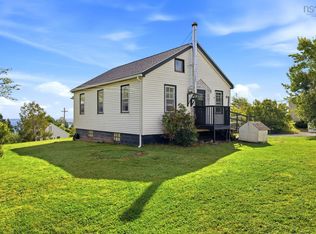 3 Florence St, Halifax, NS B3V 1J4