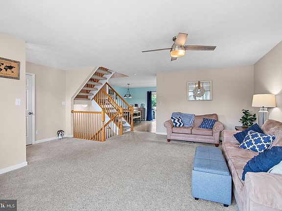4th image of 815 Albion Pl