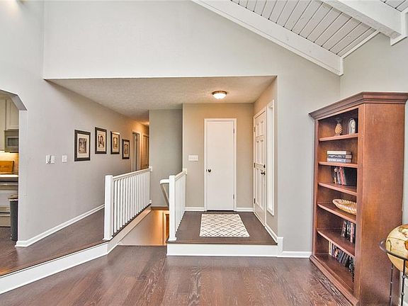 2nd image of 3378 Woodrun Trl