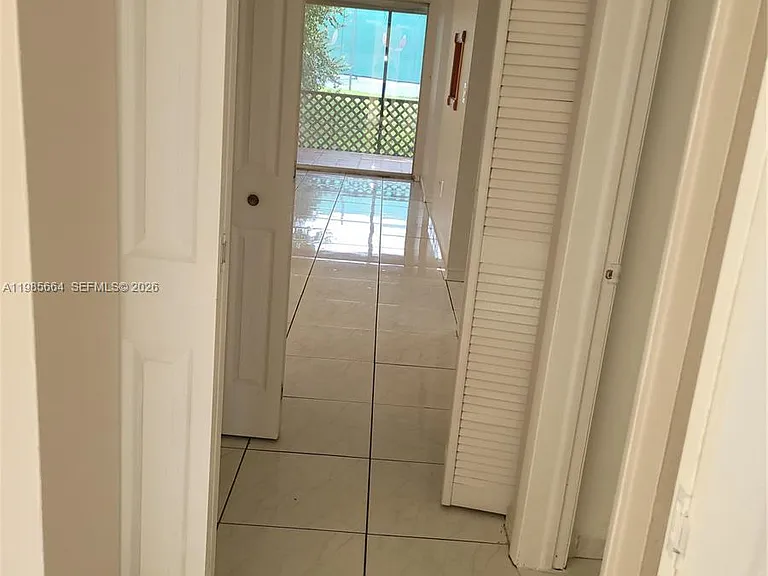 14389 Kendale Lakes Cir #14389 — Photo 23