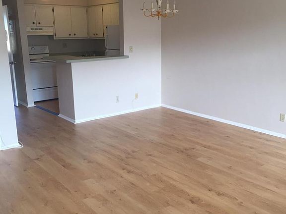 3rd image of 6200 NE 22nd Way APT 207