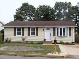 11 Spark Dr E, Brick, NJ 08723