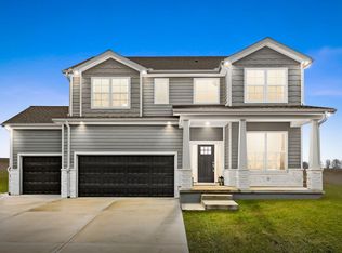 1610 SW Arbormist Dr, Lees Summit, MO 64082