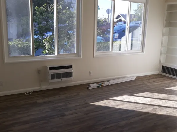 2415 7th Ave, Oakland, CA 94606