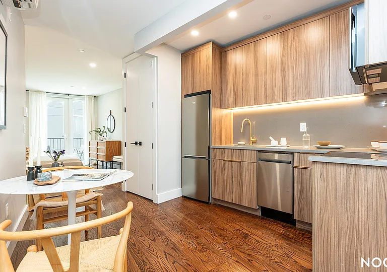 31-61 Vernon Blvd #7L — Photo 6